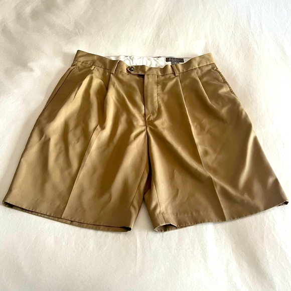 Other - Men’s khaki shorts